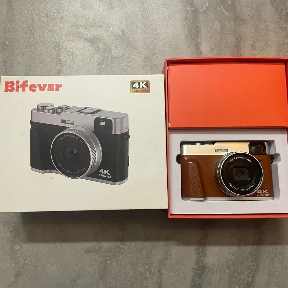 4K Ultra HD Digital Camera - Black and Silver